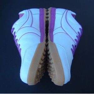 Kikkor Tour Estrella Women’s Size 8.5 Golf Spikeless Shoes Sneakers White Pink